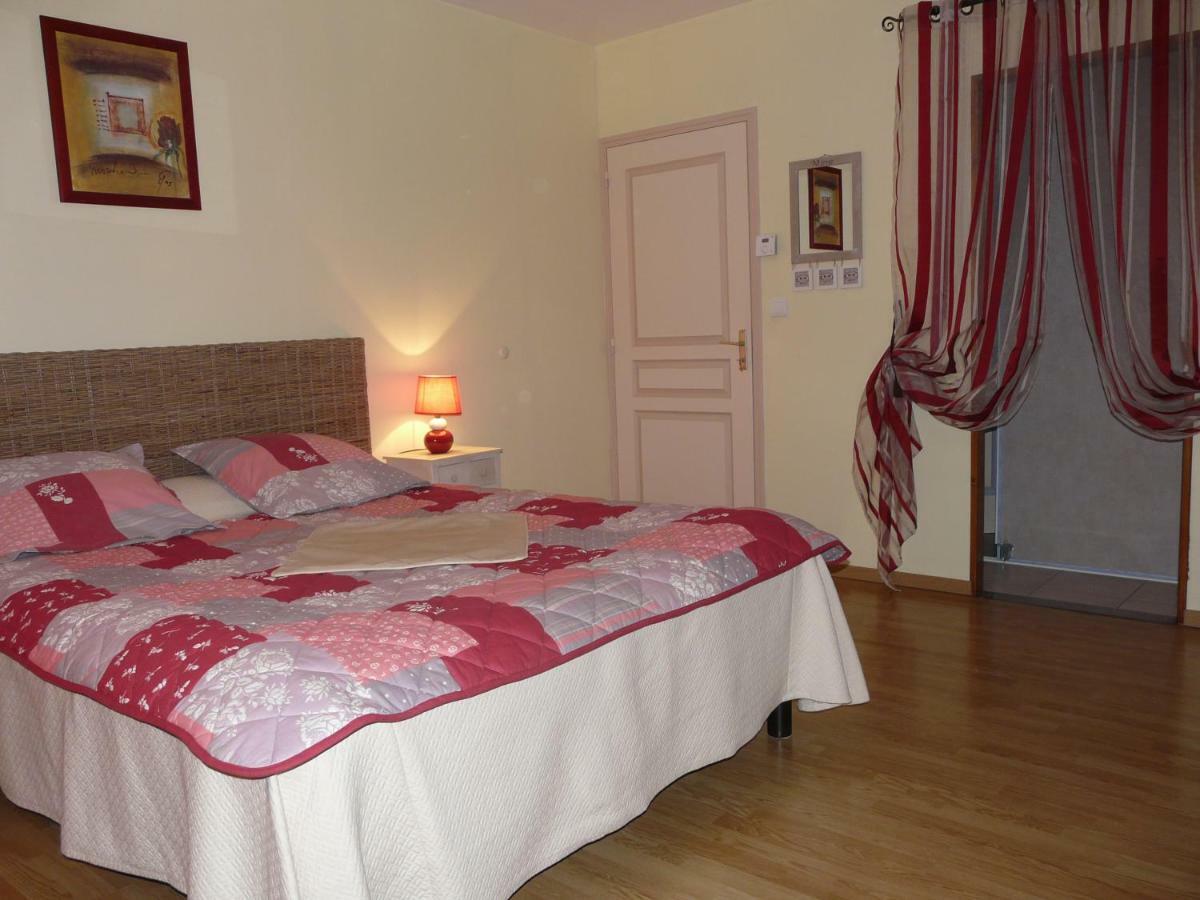 Chambre D'Hotes Le Pot Au Lait Bed & Breakfast Villaines-la-Juhel Exterior foto